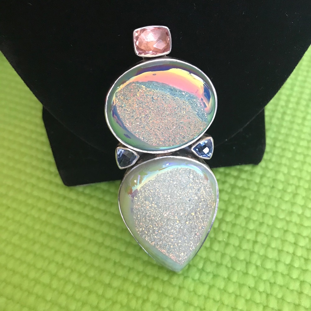Vintage Amy Kahn Russell charm and pin